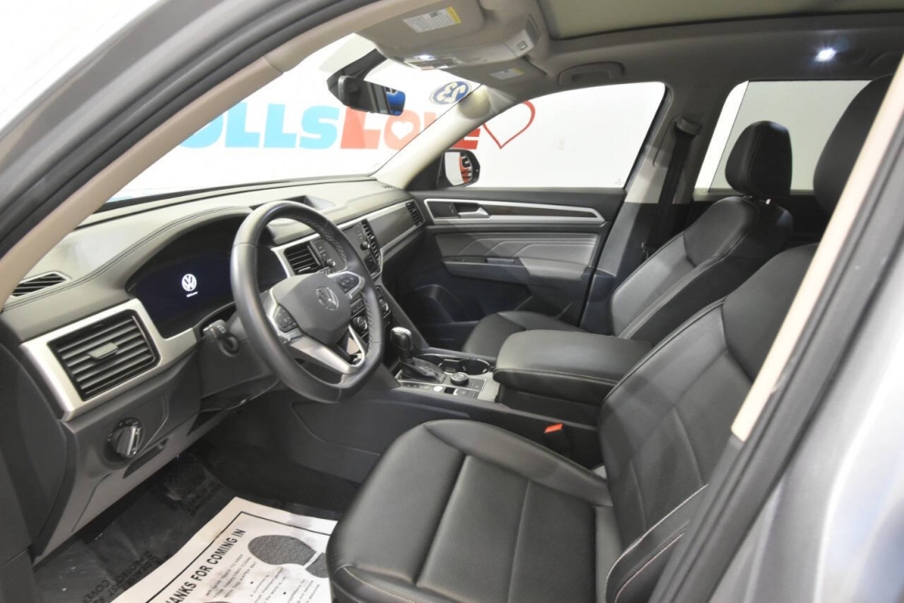 2023 Volkswagen Atlas V6 SE 4Motion AWD 4dr SUV w/Technology, Silver, Mileage: 62,569 - photo 10