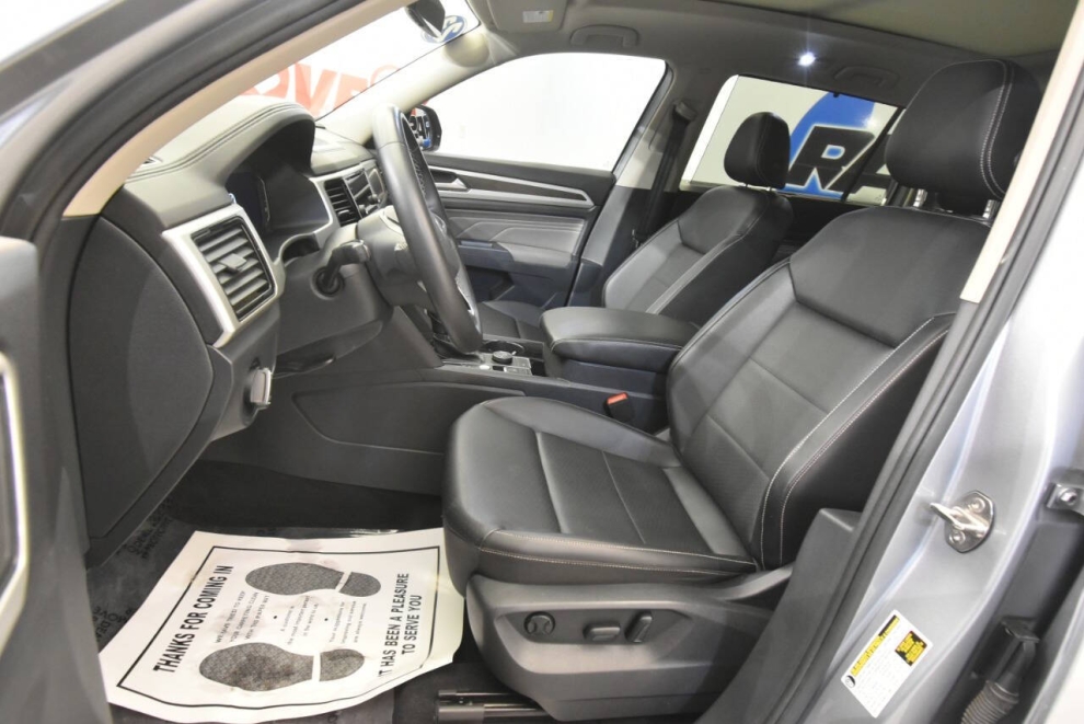 2023 Volkswagen Atlas V6 SE 4Motion AWD 4dr SUV w/Technology, Silver, Mileage: 62,569 - photo 11