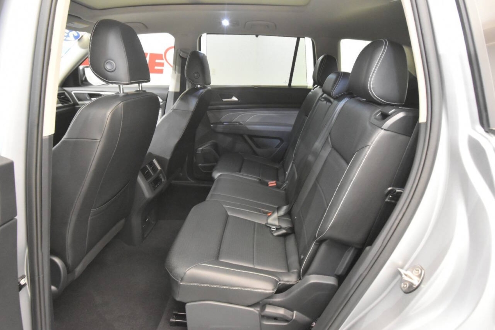 2023 Volkswagen Atlas V6 SE 4Motion AWD 4dr SUV w/Technology, Silver, Mileage: 62,569 - photo 14