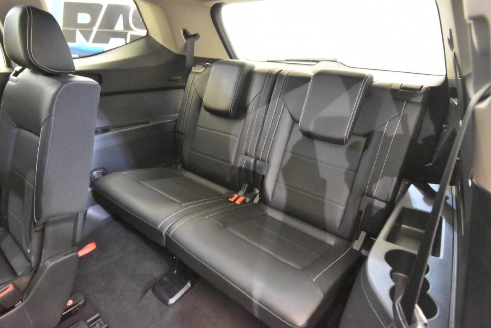 2023 Volkswagen Atlas V6 SE 4Motion AWD 4dr SUV w/Technology, Silver, Mileage: 62,569 - photo 15