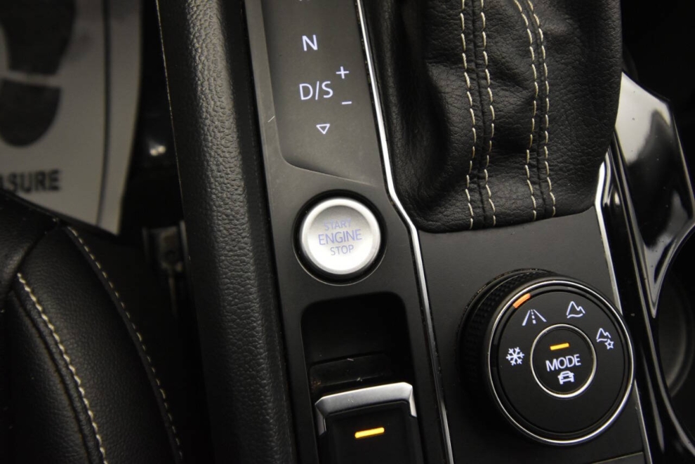 2023 Volkswagen Atlas V6 SE 4Motion AWD 4dr SUV w/Technology, Silver, Mileage: 62,569 - photo 28