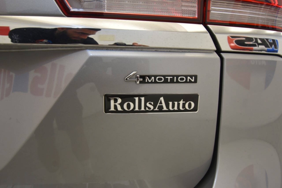 2023 Volkswagen Atlas V6 SE 4Motion AWD 4dr SUV w/Technology, Silver, Mileage: 62,569 - photo 39