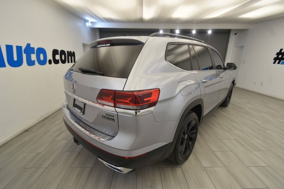 2023 Volkswagen Atlas V6 SE 4Motion AWD 4dr SUV w/Technology, Silver, Mileage: 62,569 - photo 4