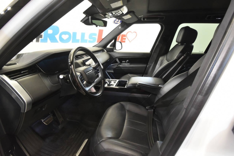 2023 Land Rover Range Rover P530 SE AWD 4dr SUV, White, Mileage: 52,219 - photo 10