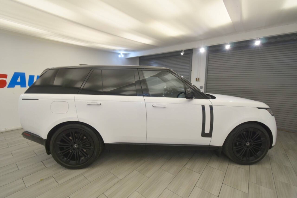 2023 Land Rover Range Rover P530 SE AWD 4dr SUV, White, Mileage: 52,219 - photo 5