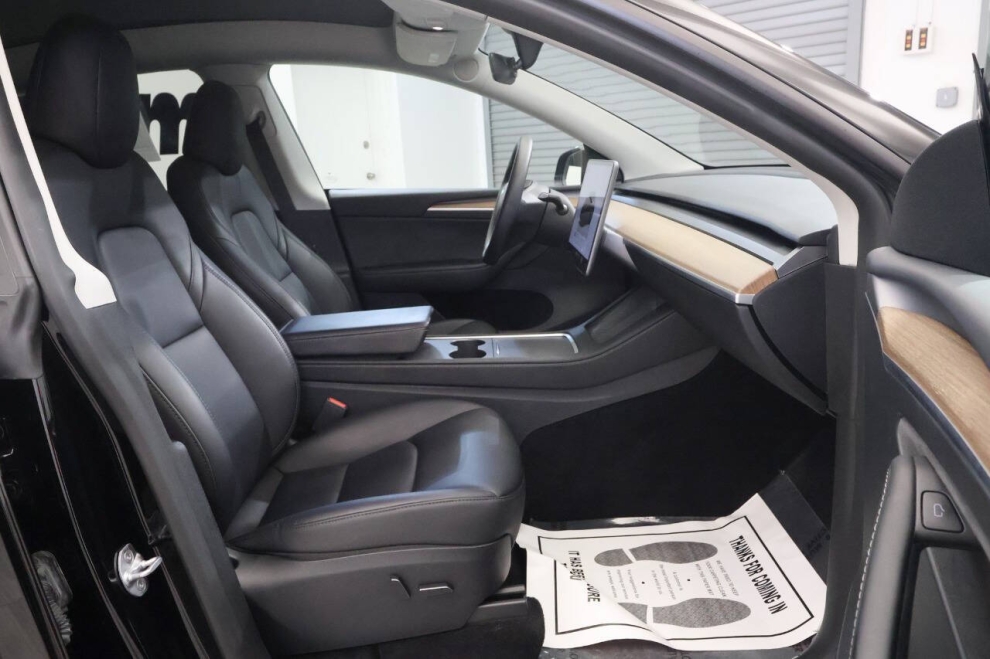 2023 Tesla Model Y Performance AWD 4dr Crossover, Black, Mileage: 42,347 - photo 15