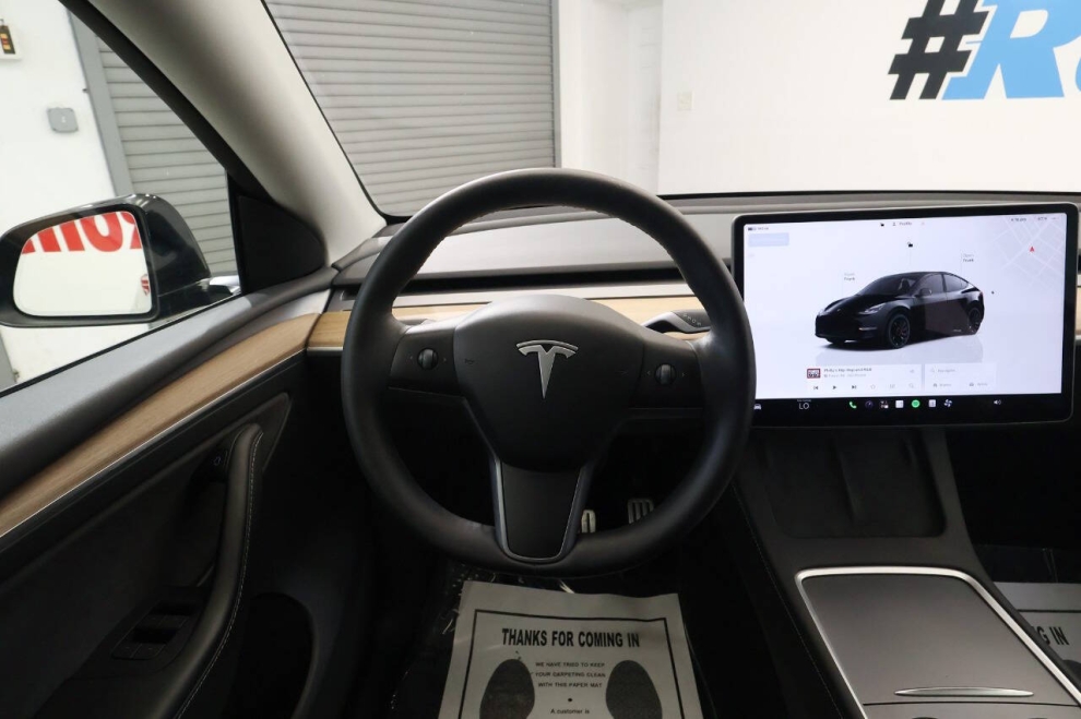 2023 Tesla Model Y Performance AWD 4dr Crossover, Black, Mileage: 42,347 - photo 19