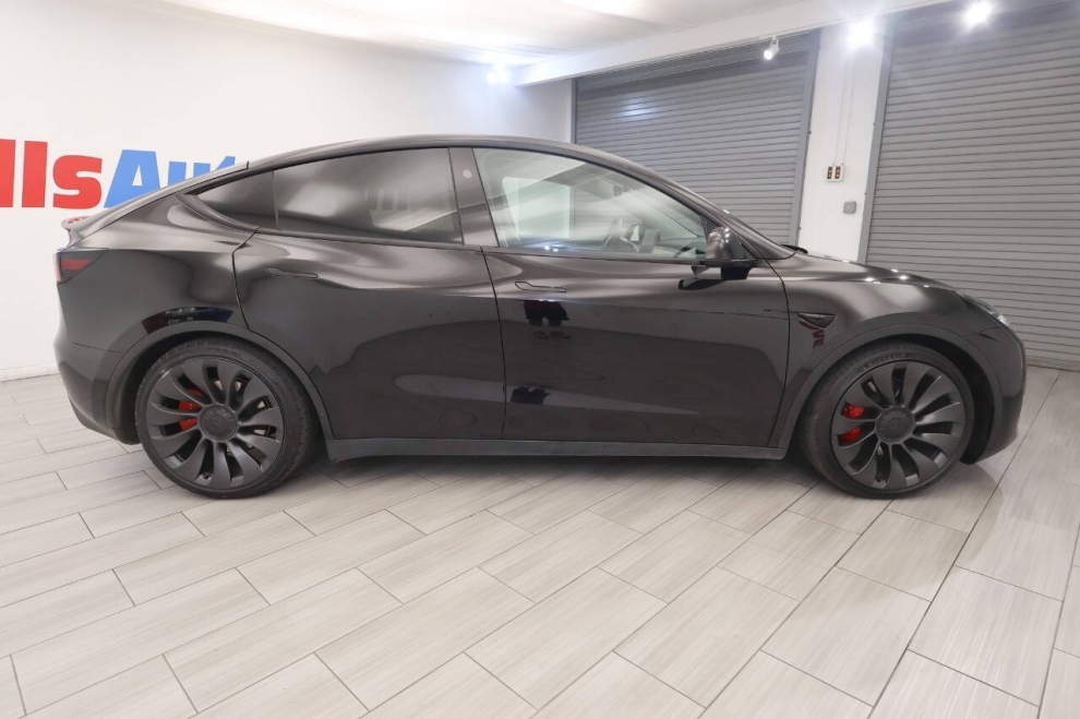 2023 Tesla Model Y Performance AWD 4dr Crossover, Black, Mileage: 42,347 - photo 5