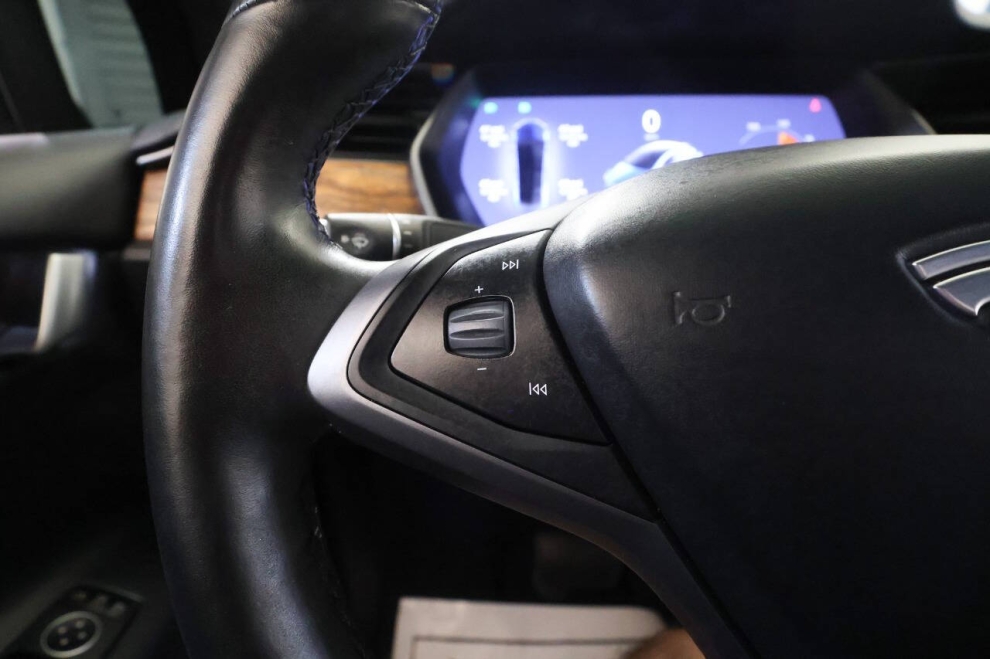 2020 Tesla Model X Long Range Plus AWD 4dr SUV, Green, Mileage: 77,992 - photo 28
