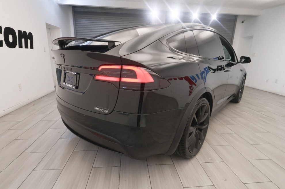 2020 Tesla Model X Long Range Plus AWD 4dr SUV, Green, Mileage: 77,992 - photo 4