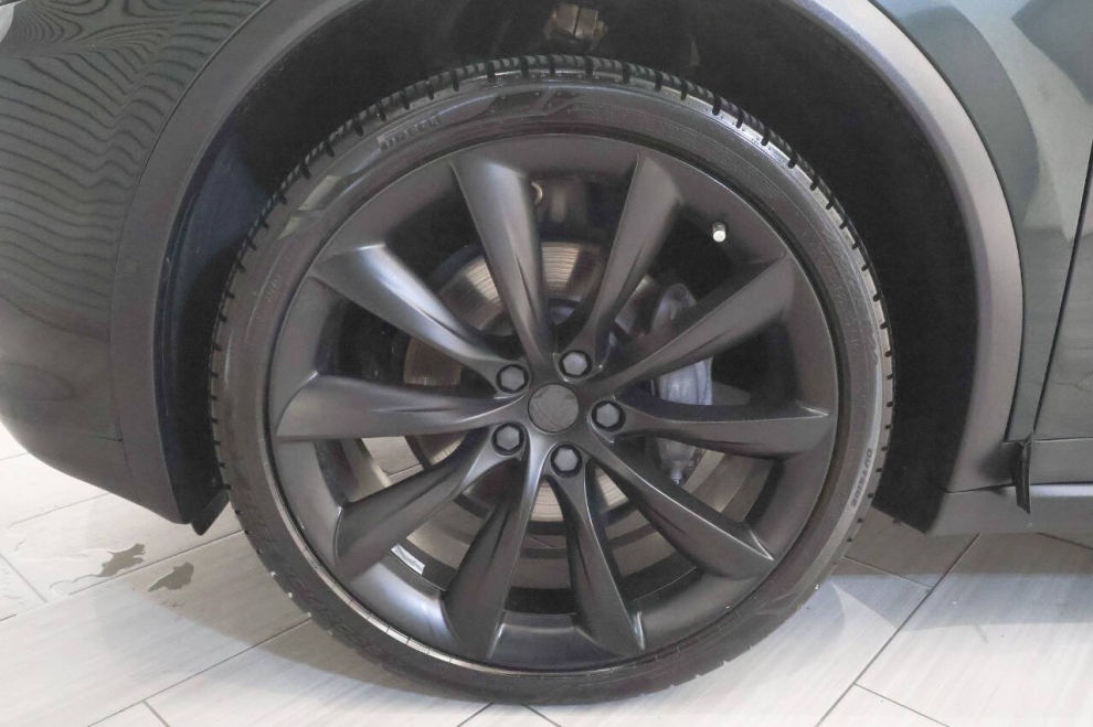 2020 Tesla Model X Long Range Plus AWD 4dr SUV, Green, Mileage: 77,992 - photo 9