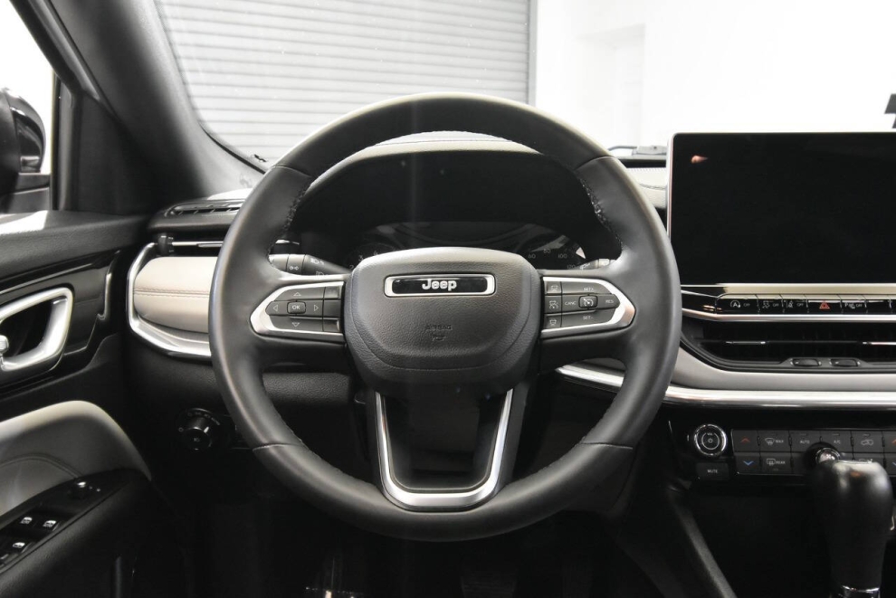 2023 Jeep Compass High Altitude 4x4 4dr SUV, White, Mileage: 56,870 - photo 20