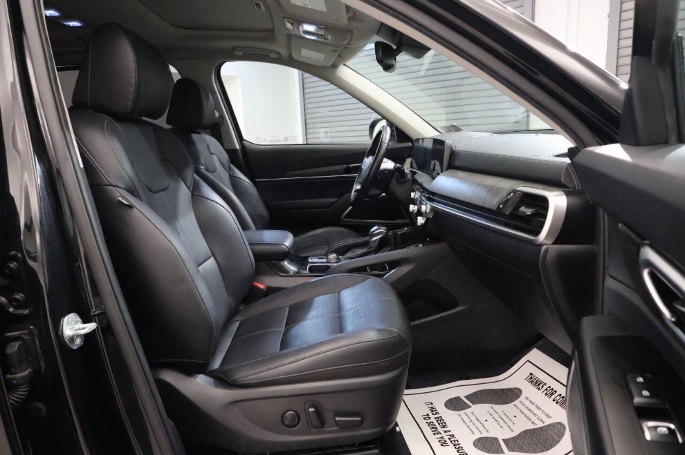 2023 Kia Telluride EX 4dr SUV, Black, Mileage: 62,688 - photo 17