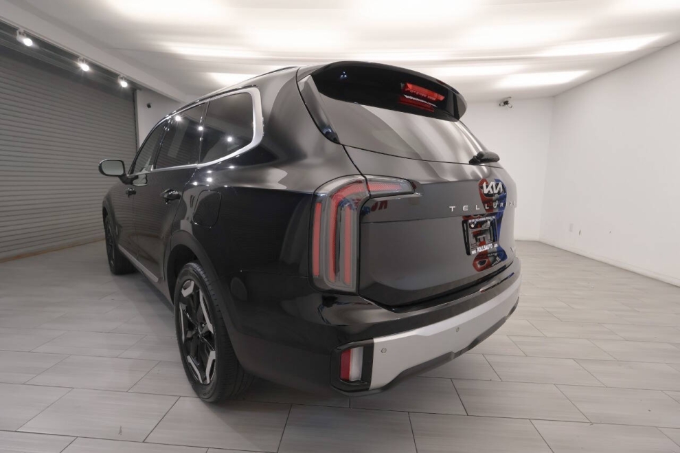 2023 Kia Telluride EX 4dr SUV, Black, Mileage: 62,688 - photo 2