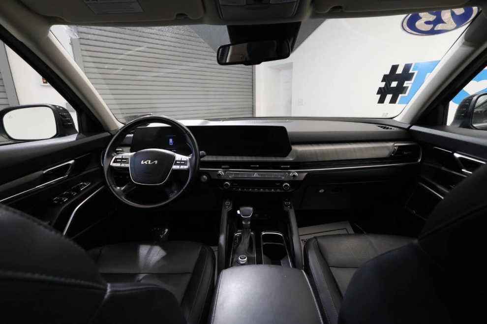 2023 Kia Telluride EX 4dr SUV, Black, Mileage: 62,688 - photo 22