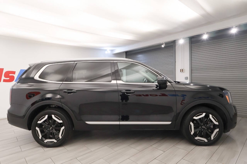 2023 Kia Telluride EX 4dr SUV, Black, Mileage: 62,688 - photo 5