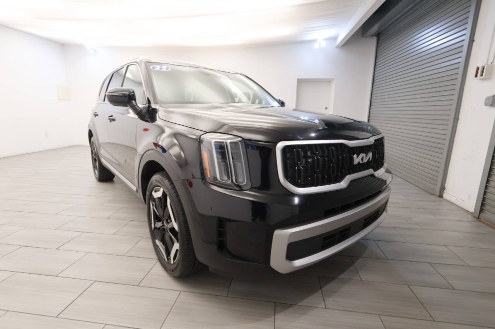 2023 Kia Telluride EX 4dr SUV, Black, Mileage: 62,688 - photo 6