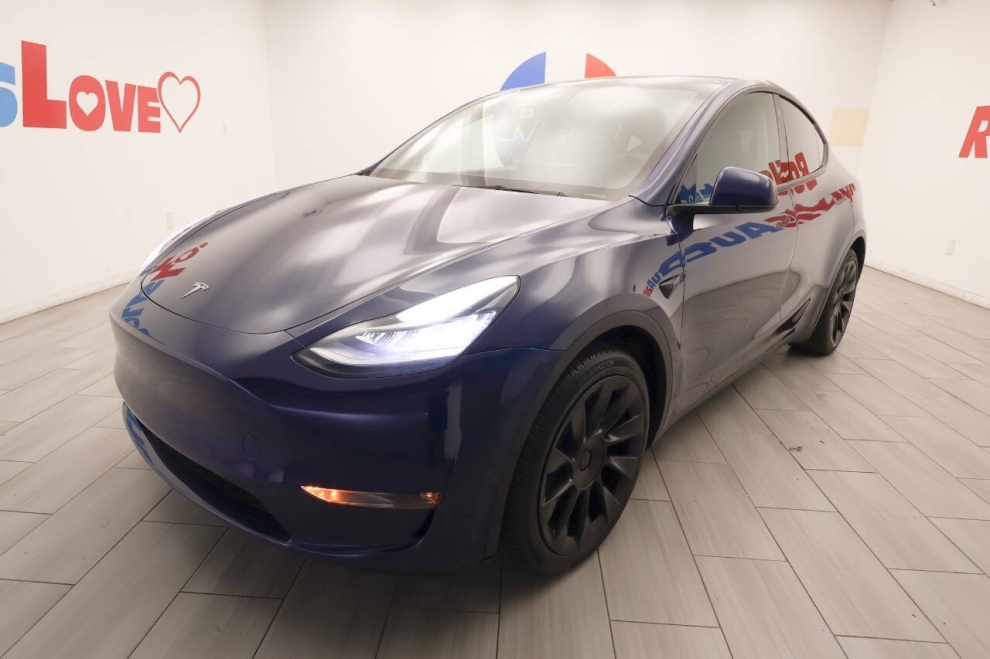 2022 Tesla Model Y Long Range AWD 4dr Crossover, Blue, Mileage: 97,092 