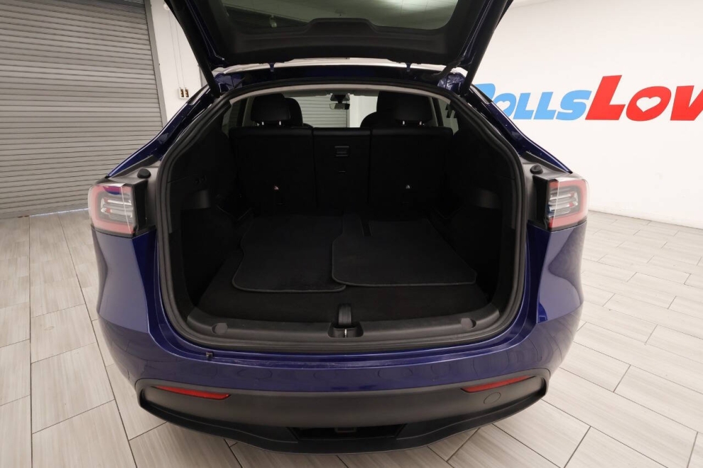 2022 Tesla Model Y Long Range AWD 4dr Crossover, Blue, Mileage: 97,092 - photo 30