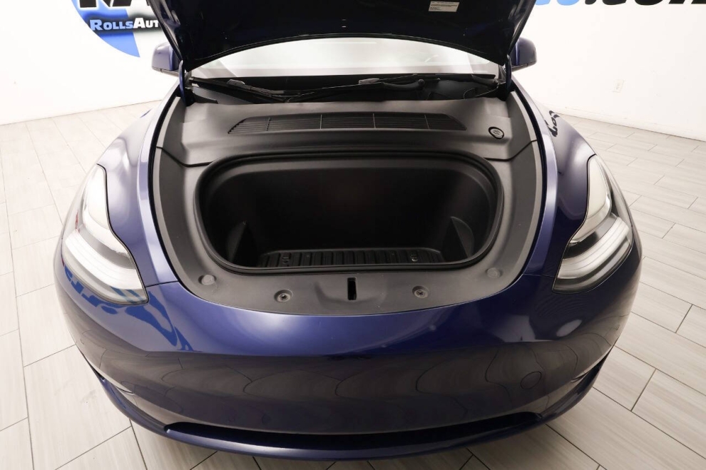2022 Tesla Model Y Long Range AWD 4dr Crossover, Blue, Mileage: 97,092 - photo 33