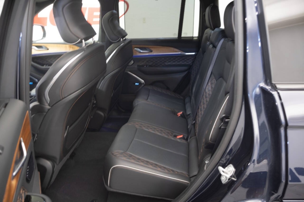 2024 Jeep Grand Cherokee Summit 4xe 4x4 4dr SUV, Blue, Mileage: 50,825 - photo 15