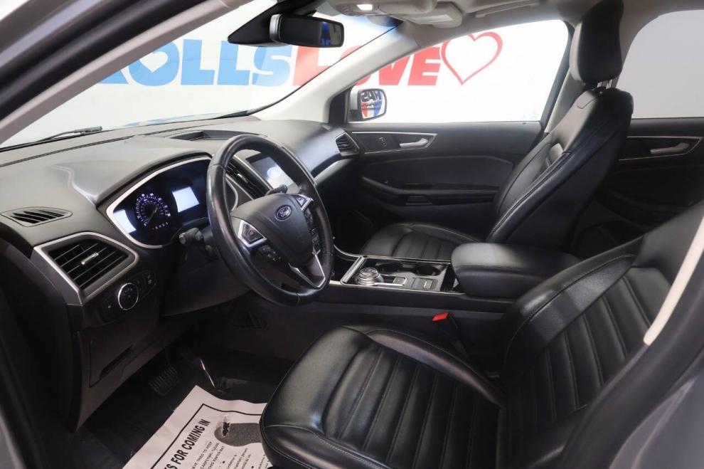 2020 Ford Edge SEL AWD 4dr Crossover, Silver, Mileage: 100,658 - photo 10