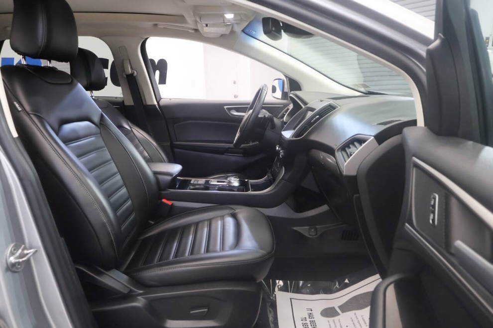 2020 Ford Edge SEL AWD 4dr Crossover, Silver, Mileage: 100,658 - photo 16