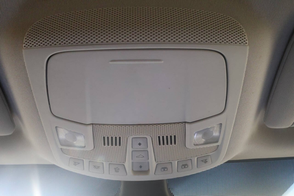 2020 Ford Edge SEL AWD 4dr Crossover, Silver, Mileage: 100,658 - photo 29