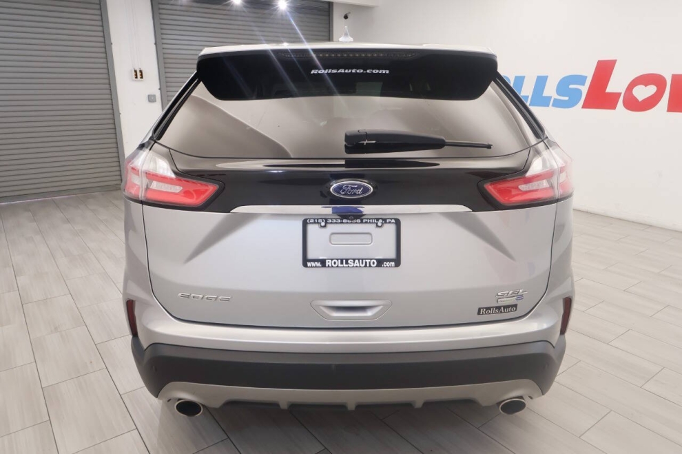 2020 Ford Edge SEL AWD 4dr Crossover, Silver, Mileage: 100,658 - photo 3