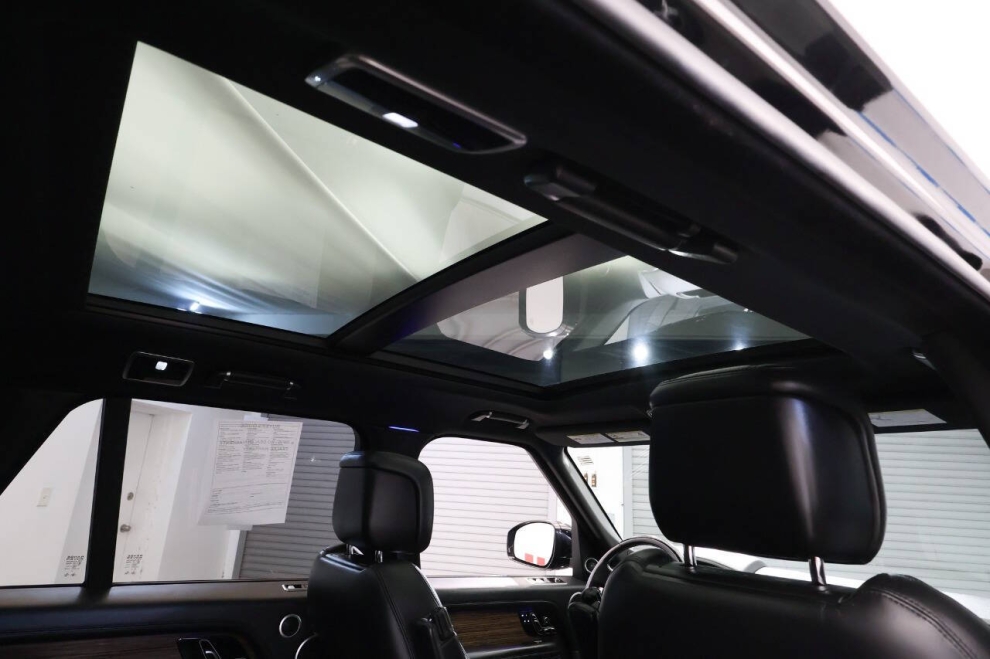 2019 Land Rover Range Rover HSE AWD 4dr SUV, Black, Mileage: 98,521 - photo 18