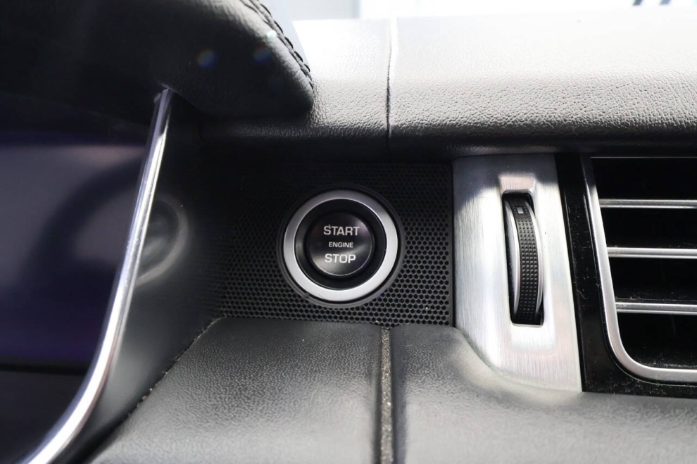 2019 Land Rover Range Rover HSE AWD 4dr SUV, Black, Mileage: 98,521 - photo 21