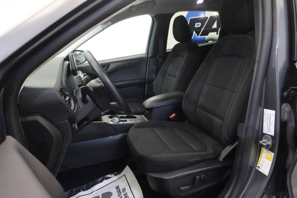 2023 Ford Escape Hybrid Active 4dr SUV, Gray, Mileage: 83,165 - photo 11