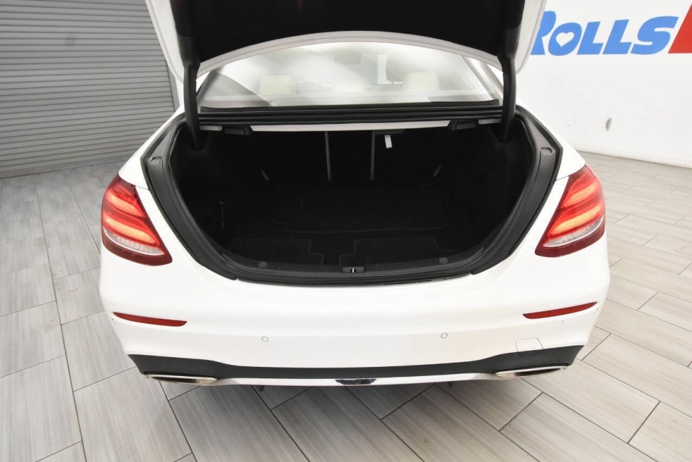2017 Mercedes-Benz E-Class E 300 4MATIC AWD 4dr Sedan, White, Mileage: 90,950 - photo 34
