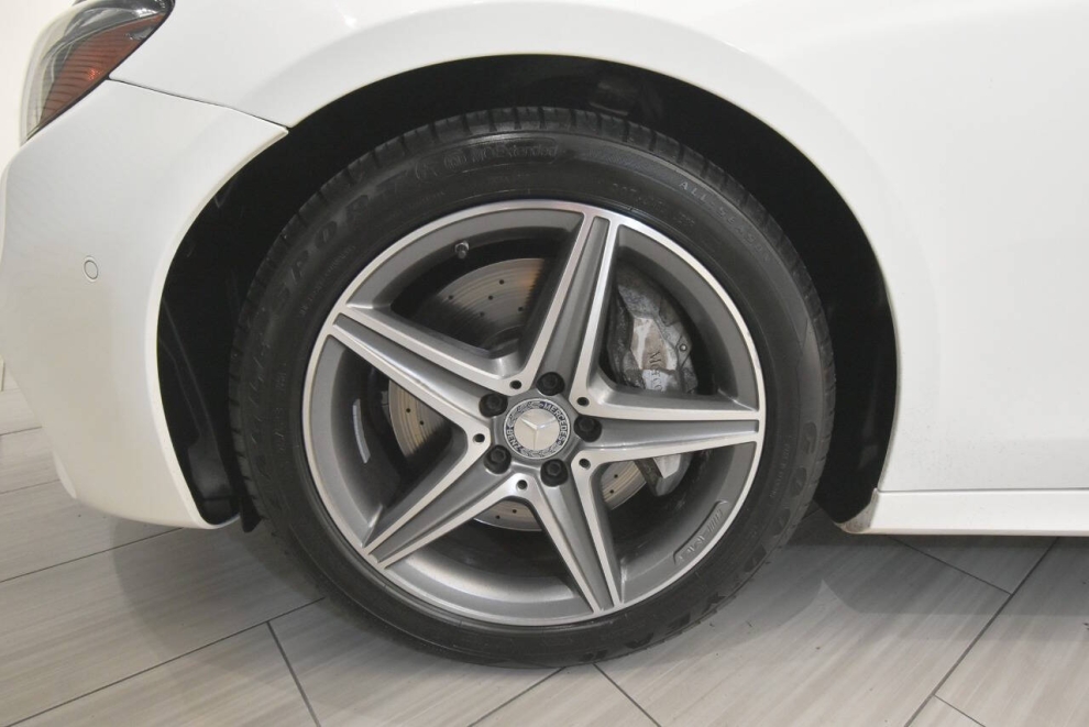 2017 Mercedes-Benz E-Class E 300 4MATIC AWD 4dr Sedan, White, Mileage: 90,950 - photo 9