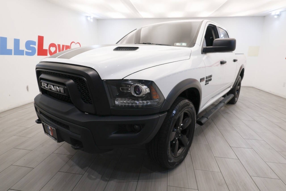2020 RAM 1500 Classic SLT 4x4 4dr Crew Cab 5.5 ft. SB Pickup, White, Mileage: 75,860 