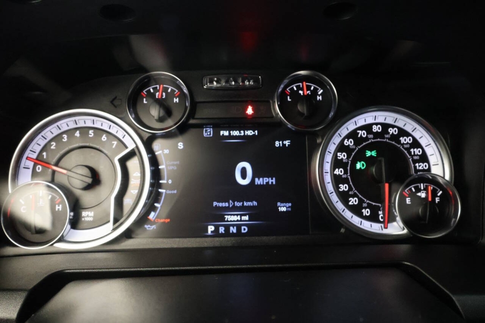2020 RAM 1500 Classic SLT 4x4 4dr Crew Cab 5.5 ft. SB Pickup, White, Mileage: 75,860 - photo 33