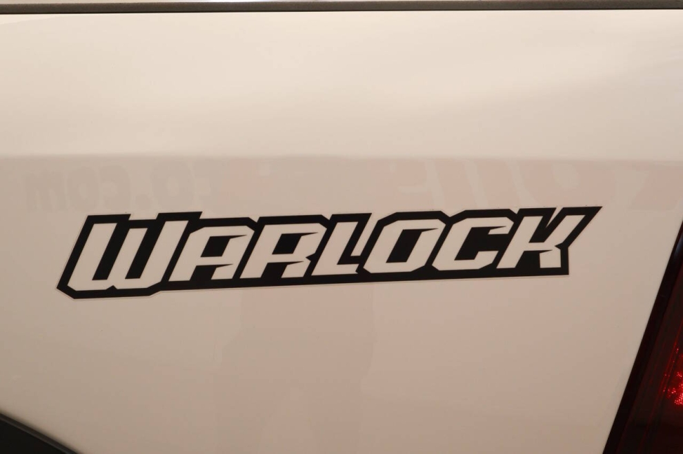 2020 RAM 1500 Classic SLT 4x4 4dr Crew Cab 5.5 ft. SB Pickup, White, Mileage: 75,860 - photo 37