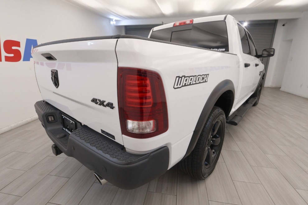 2020 RAM 1500 Classic SLT 4x4 4dr Crew Cab 5.5 ft. SB Pickup, White, Mileage: 75,860 - photo 4