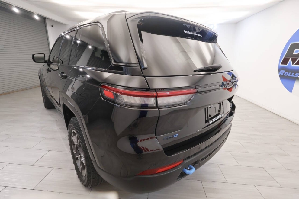 2023 Jeep Grand Cherokee Trailhawk 4xe 4x4 4dr SUV, Black, Mileage: 58,988 - photo 2