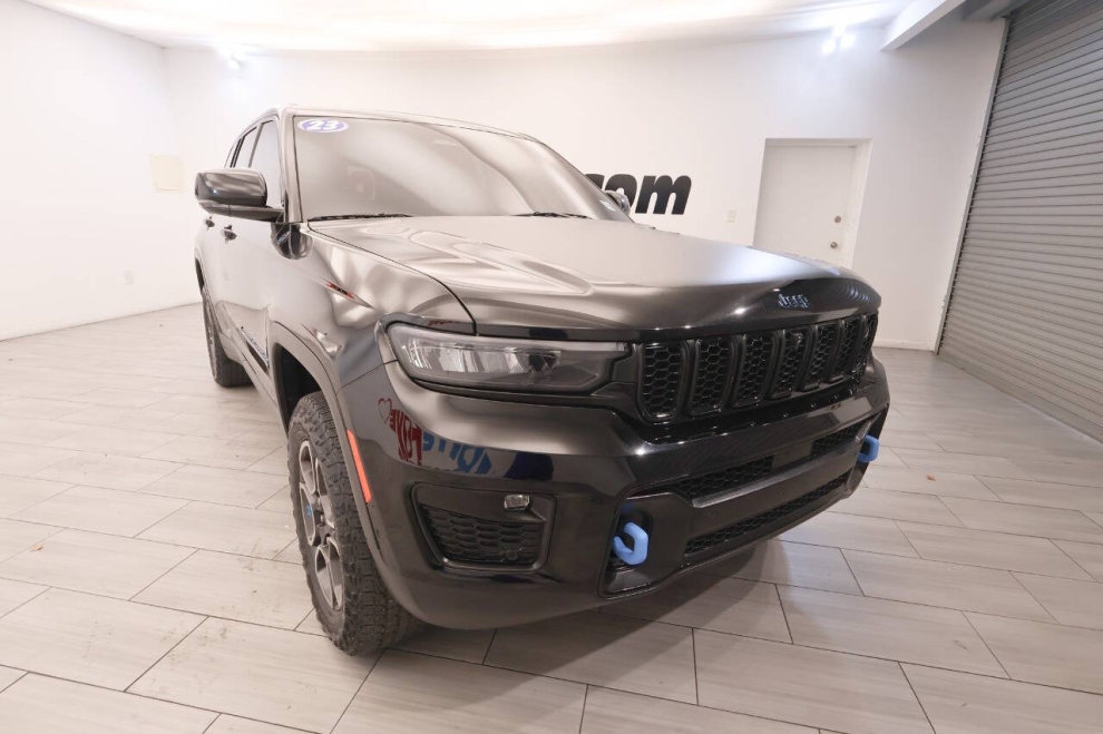 2023 Jeep Grand Cherokee Trailhawk 4xe 4x4 4dr SUV, Black, Mileage: 58,988 - photo 6