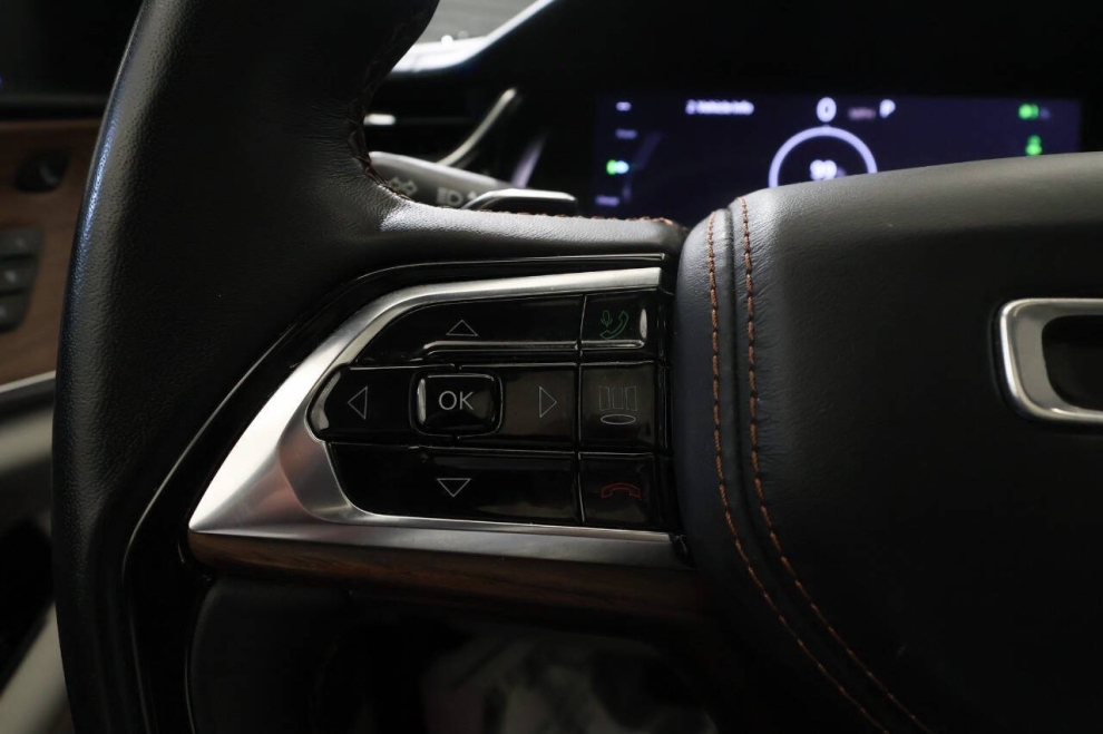 2022 Jeep Grand Cherokee Summit 4xe 4x4 4dr SUV, Silver, Mileage: 22,089 - photo 32