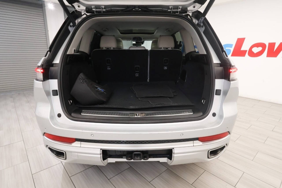2022 Jeep Grand Cherokee Summit 4xe 4x4 4dr SUV, Silver, Mileage: 22,089 - photo 36