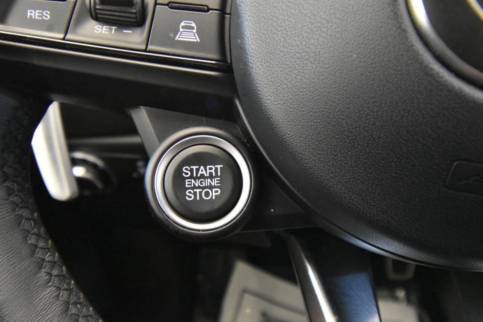 2024 Alfa Romeo Tonale Hybrid Veloce eAWD 4dr Crossover, Blue, Mileage: 6,825 - photo 28