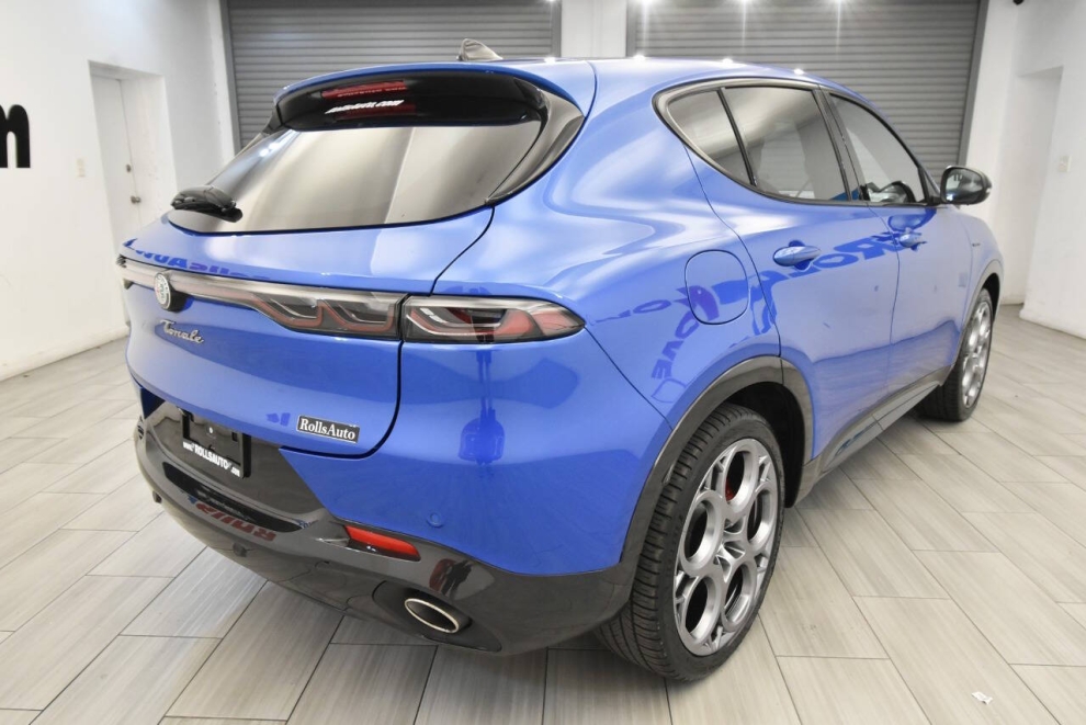 2024 Alfa Romeo Tonale Hybrid Veloce eAWD 4dr Crossover, Blue, Mileage: 6,825 - photo 4