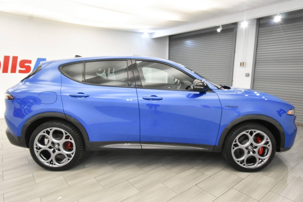 2024 Alfa Romeo Tonale Hybrid Veloce eAWD 4dr Crossover, Blue, Mileage: 6,825 - photo 5
