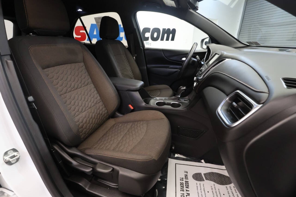 2019 Chevrolet Equinox LT 4x4 4dr SUV w/1LT, White, Mileage: 85,672 - photo 16