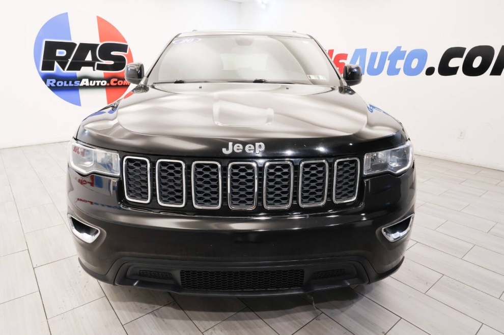 2020 Jeep Grand Cherokee Laredo E 4x4 4dr SUV, Black, Mileage: 105,074 - photo 7