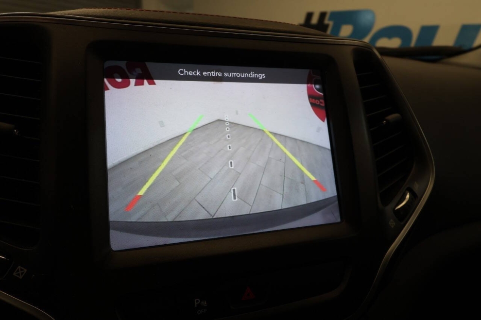 2020 Jeep Cherokee Trailhawk 4x4 4dr SUV, Tan, Mileage: 75,229 - photo 23