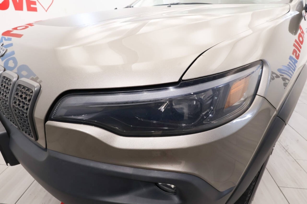 2020 Jeep Cherokee Trailhawk 4x4 4dr SUV, Tan, Mileage: 75,229 - photo 8