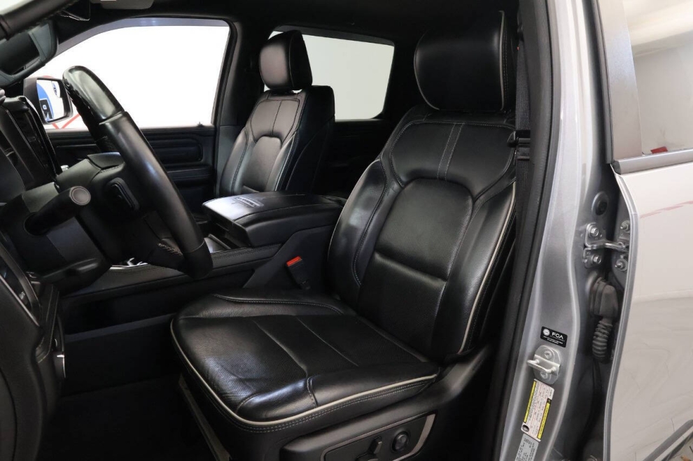 2022 RAM 1500 Limited 4x4 4dr Crew Cab 5.6 ft. SB Pickup, Plata, Mileage: 68,069 - photo 10